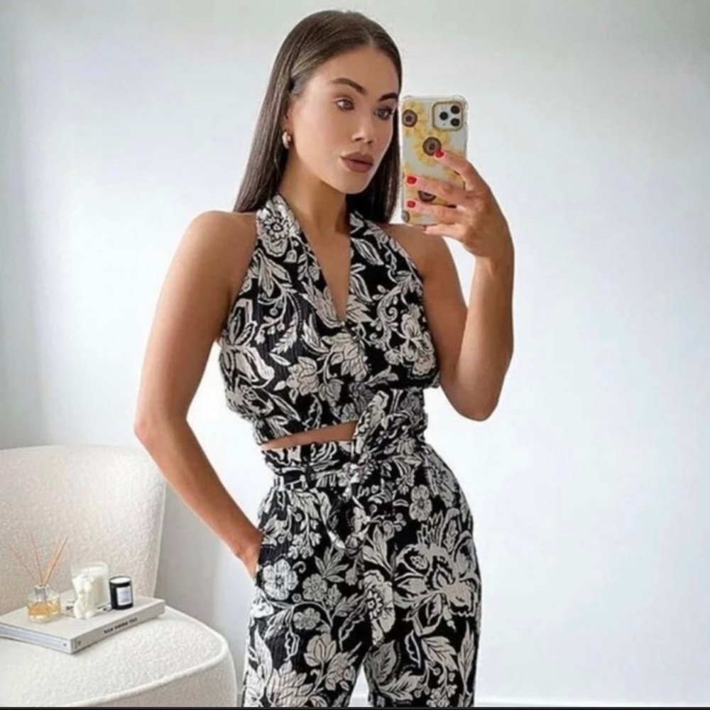 Zara Halter Floral Crop Top